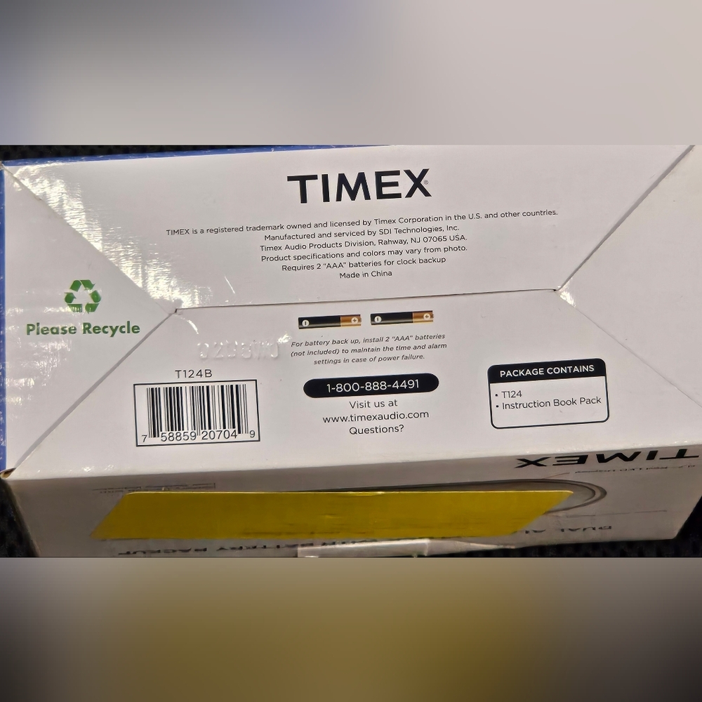 TIMEX DUAL ALARM CLOCK W/ 0.7″ RED DISPLAY & BATTERY BACKUP - T124B - Picture 4 of 6